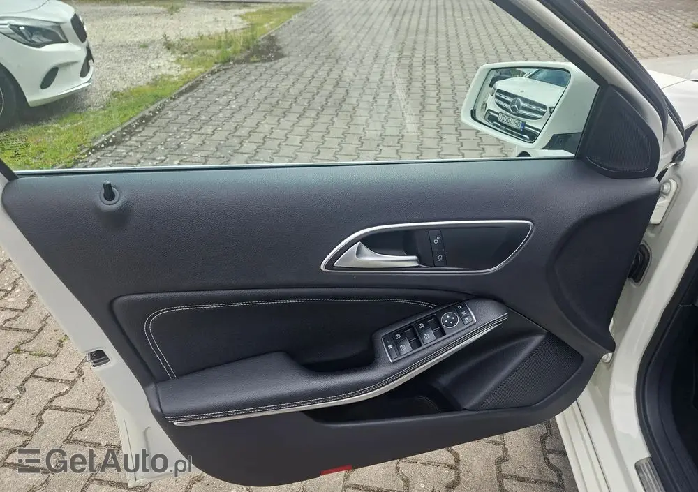 MERCEDES-BENZ Klasa A 160 7G-DCT Urban