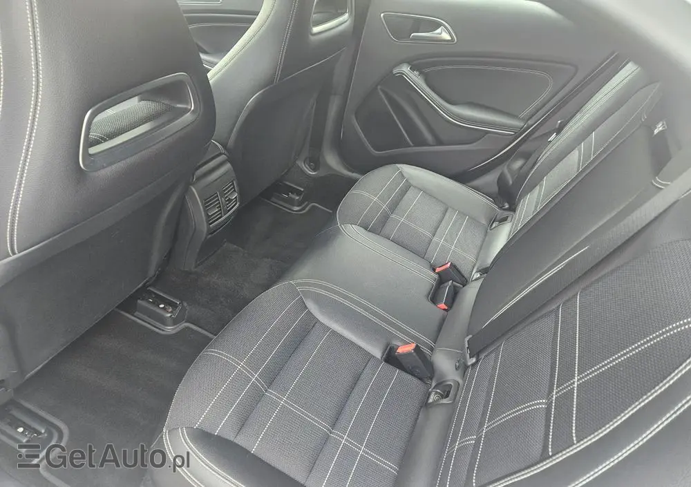MERCEDES-BENZ Klasa A 160 7G-DCT Urban