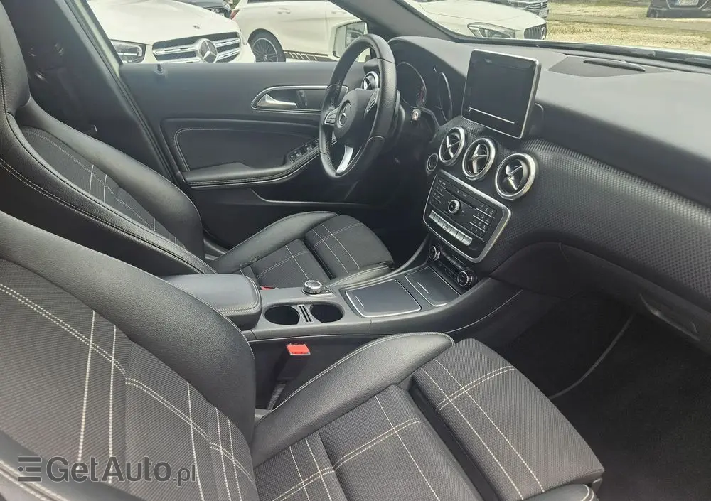 MERCEDES-BENZ Klasa A 160 7G-DCT Urban