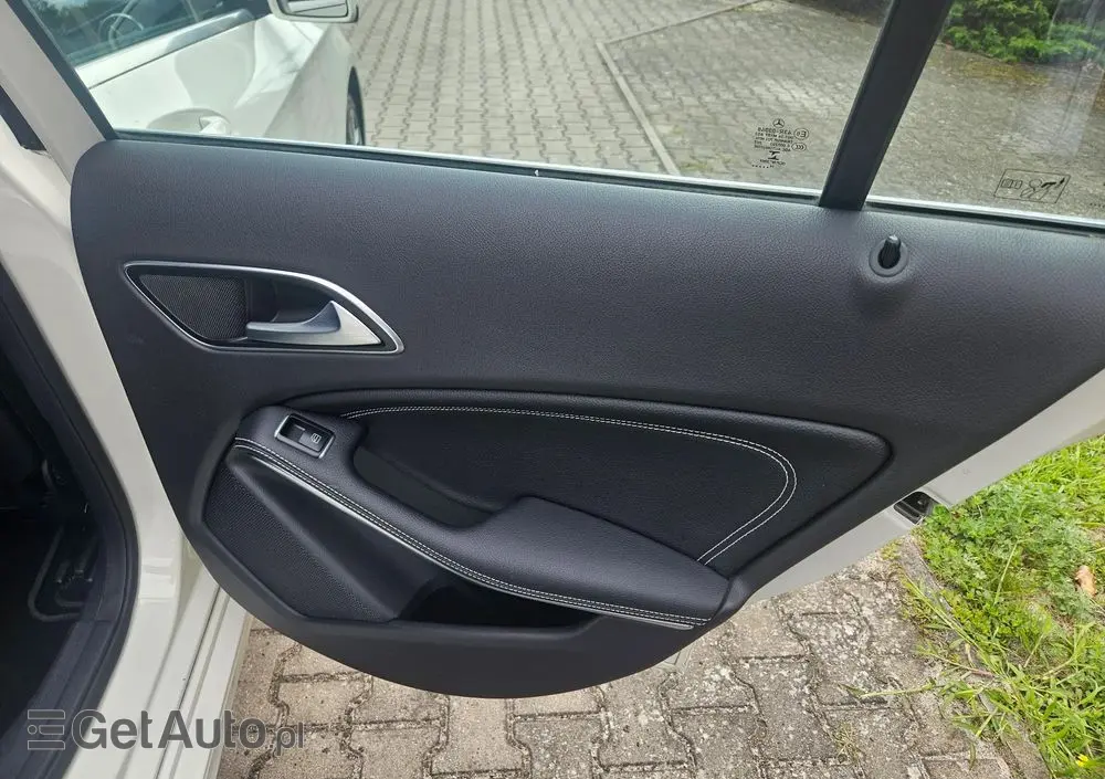 MERCEDES-BENZ Klasa A 160 7G-DCT Urban