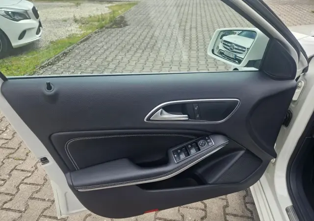 MERCEDES-BENZ Klasa A 160 7G-DCT Urban