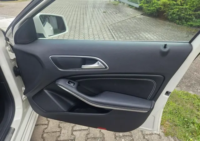 MERCEDES-BENZ Klasa A 160 7G-DCT Urban