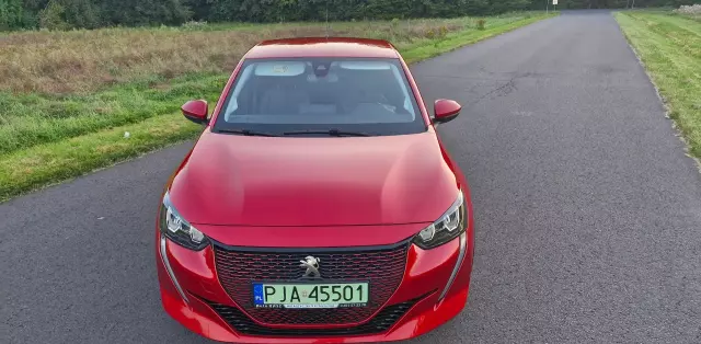 PEUGEOT 208 E-208 50 kWh (136 KM)