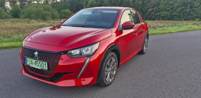 PEUGEOT 208 E-208 50 kWh (136 KM)