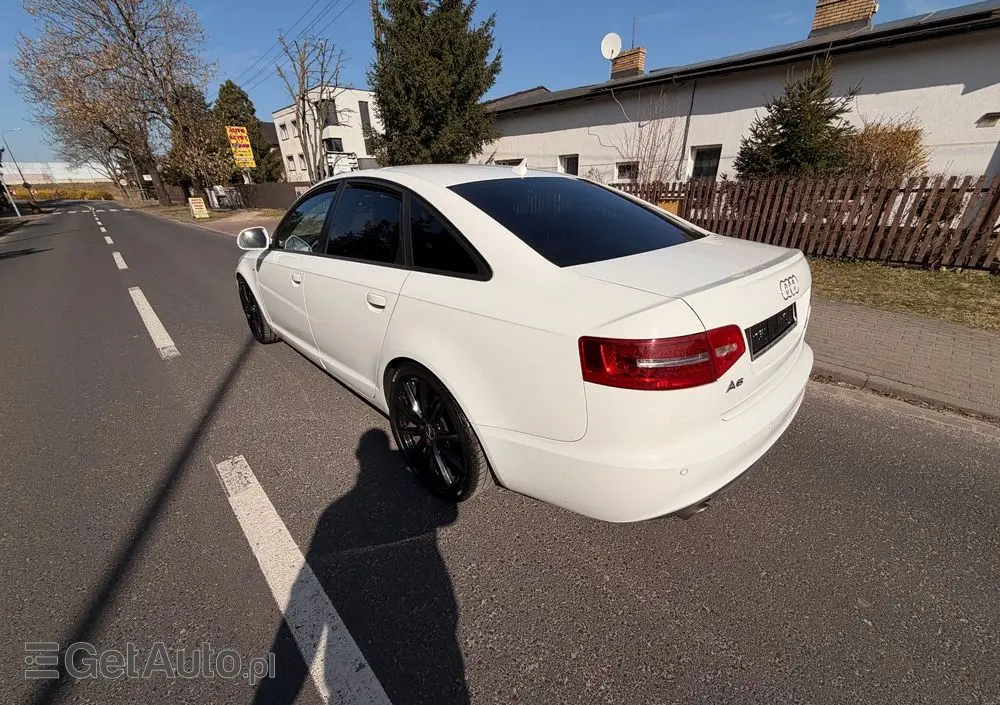 AUDI A6 Limousine 