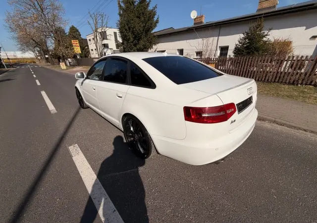 AUDI A6 Limousine 
