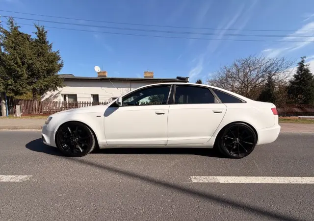 AUDI A6 Limousine 