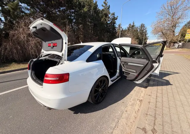 AUDI A6 Limousine 