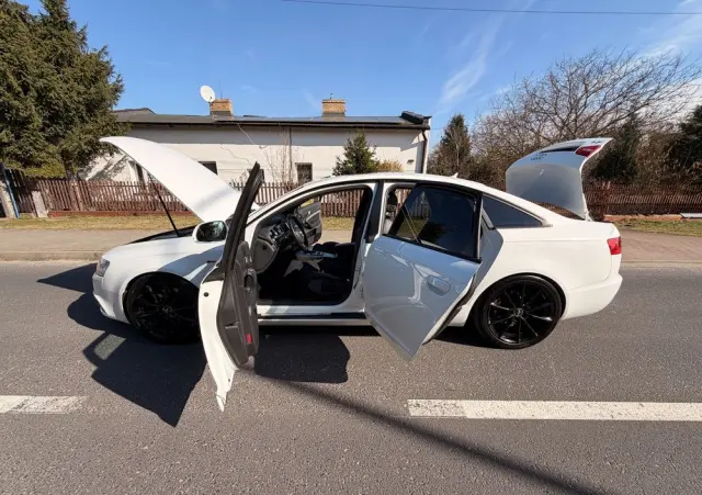 AUDI A6 Limousine 