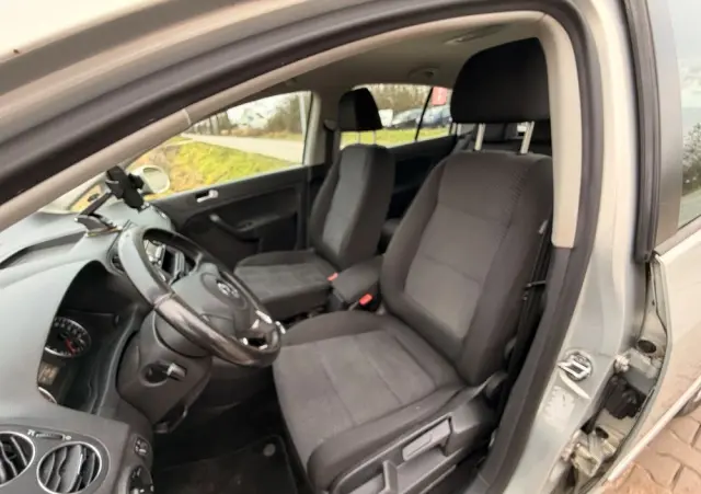 VOLKSWAGEN Golf Plus 