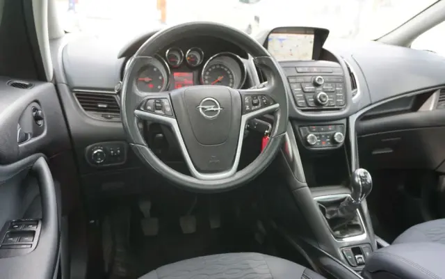 OPEL Zafira 2.0 CDTI Cosmo