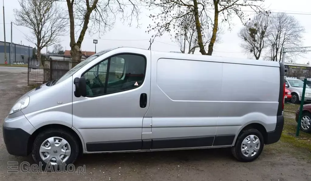 RENAULT Trafic 