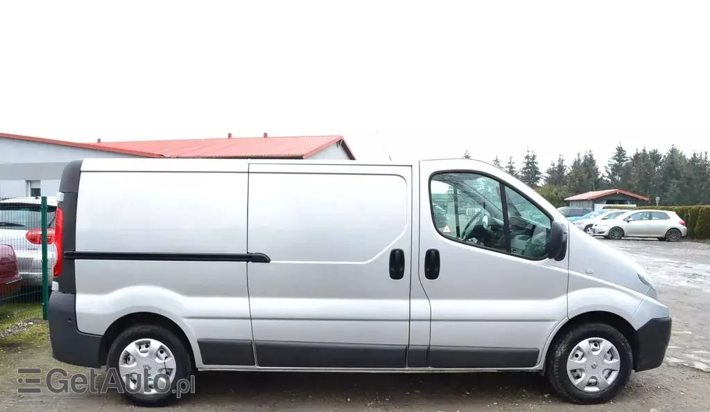 RENAULT Trafic 
