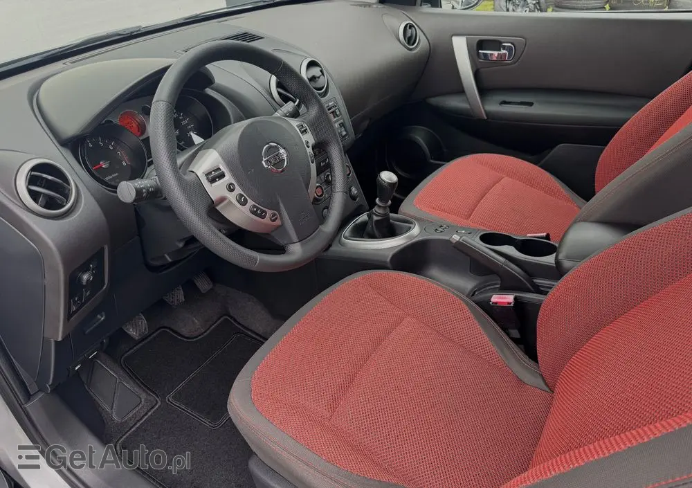 NISSAN Qashqai 2.0 Acenta