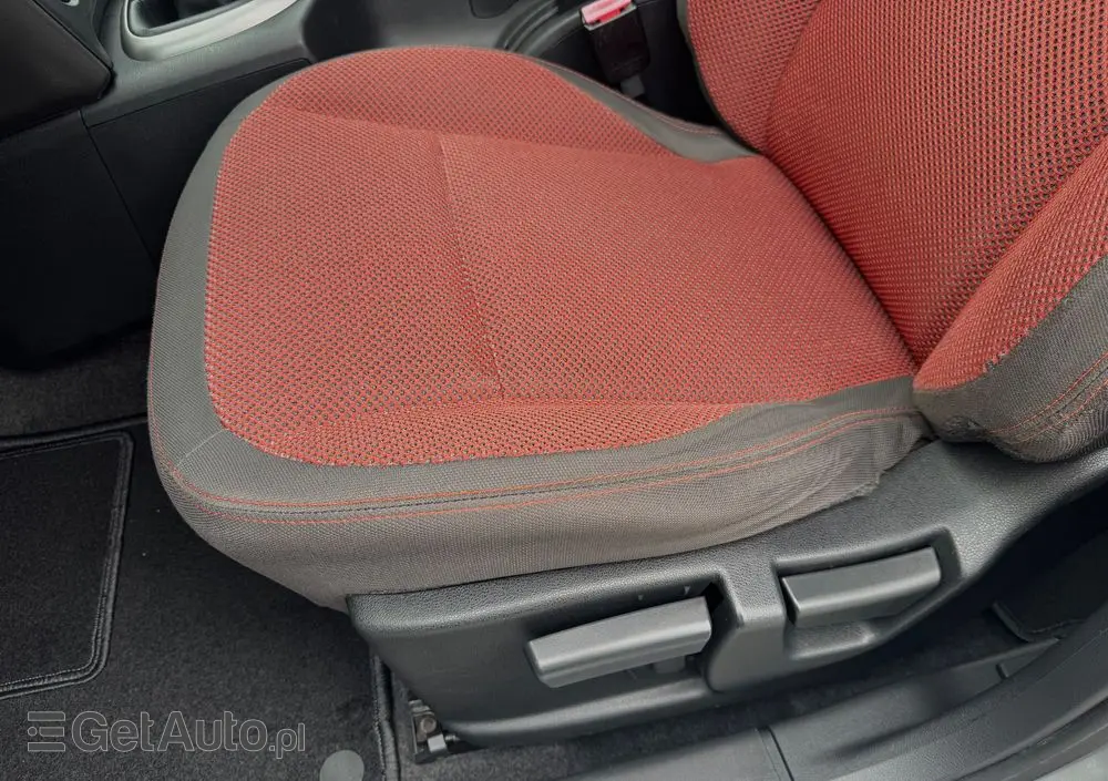 NISSAN Qashqai 2.0 Acenta