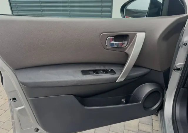 NISSAN Qashqai 2.0 Acenta