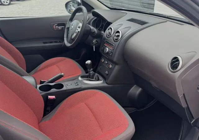 NISSAN Qashqai 2.0 Acenta