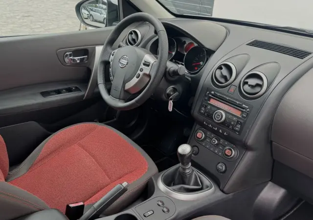 NISSAN Qashqai 2.0 Acenta