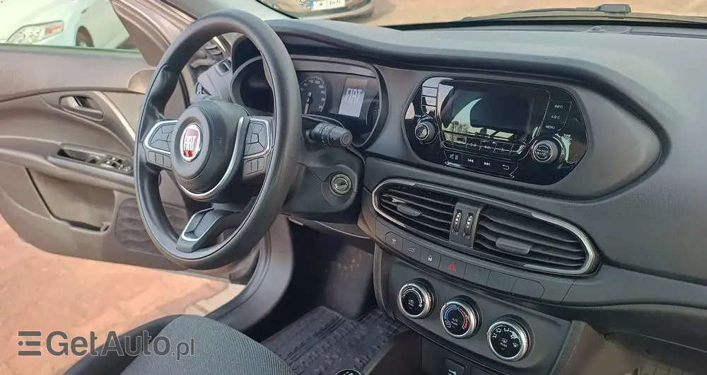 FIAT Tipo 1.4 16V Easy EU6d