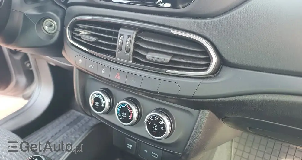 FIAT Tipo 1.4 16V Easy EU6d