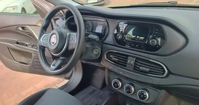 FIAT Tipo 1.4 16V Easy EU6d