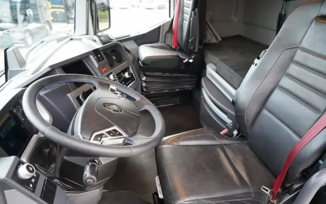 RENAULT T 520 / TEAM ALPINE  60/99  /  RETARDER / ALUFELGI / SKÓRY / EURO 6 