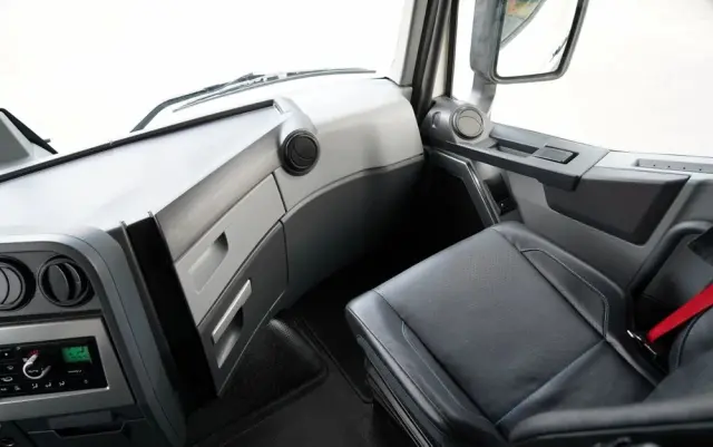 RENAULT T 520 / TEAM ALPINE  60/99  /  RETARDER / ALUFELGI / SKÓRY / EURO 6 