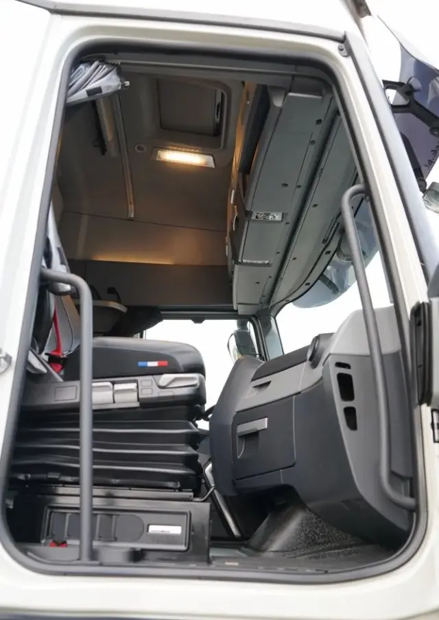 RENAULT T 520 / TEAM ALPINE  60/99  /  RETARDER / ALUFELGI / SKÓRY / EURO 6 