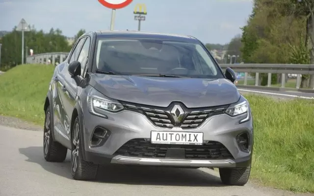 RENAULT Captur E-TECH PLUG-in 160 INITIALE PARIS