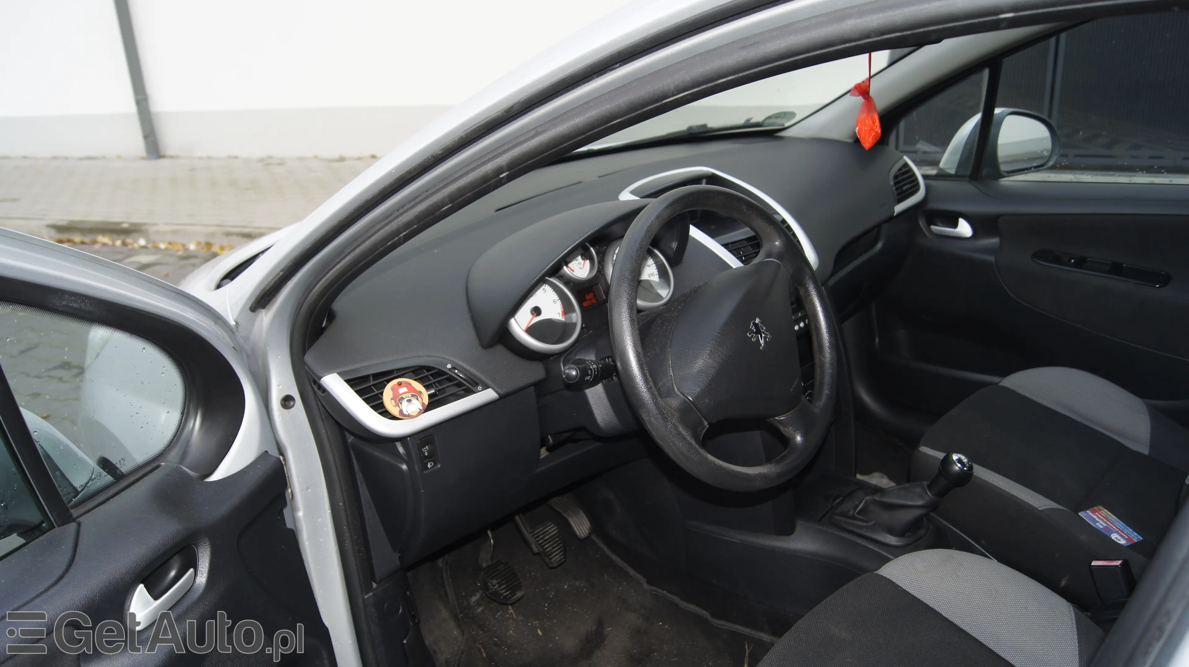 PEUGEOT 207 Presence 70