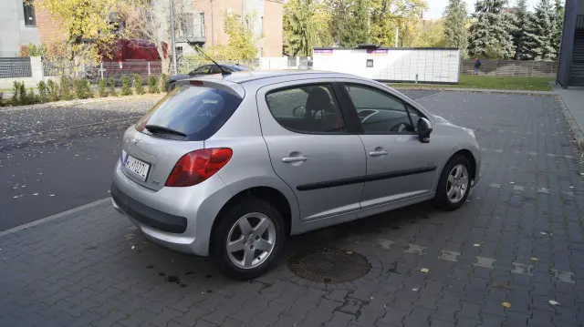 PEUGEOT 207 Presence 70