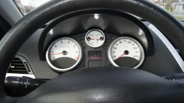 PEUGEOT 207 Presence 70