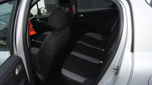 PEUGEOT 207 Presence 70