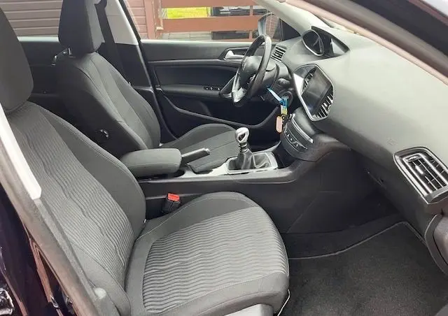 PEUGEOT 308 1.6 BlueHDi Business Line S&S