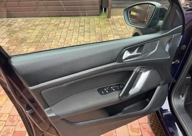 PEUGEOT 308 1.6 BlueHDi Business Line S&S