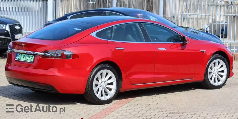 TESLA Model S Long Range Plus