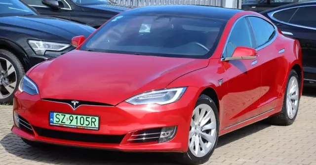 TESLA Model S Long Range Plus