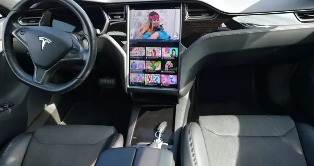 TESLA Model S Long Range Plus