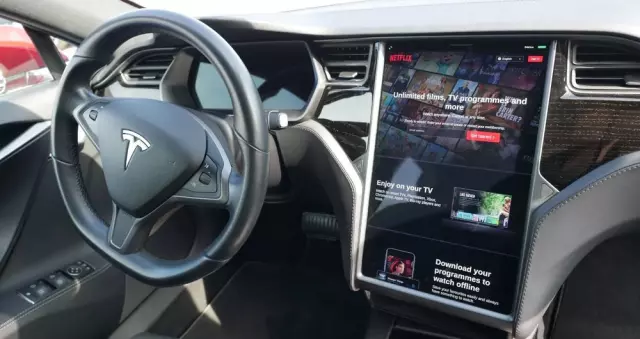 TESLA Model S Long Range Plus