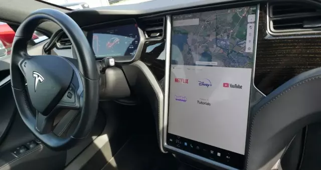 TESLA Model S Long Range Plus