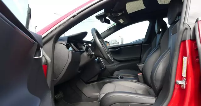 TESLA Model S Long Range Plus