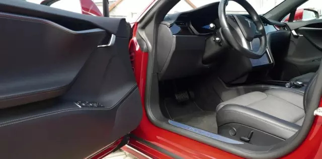 TESLA Model S Long Range Plus