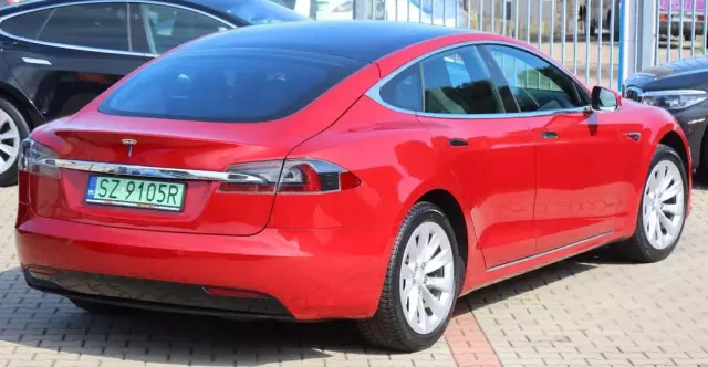TESLA Model S Long Range Plus