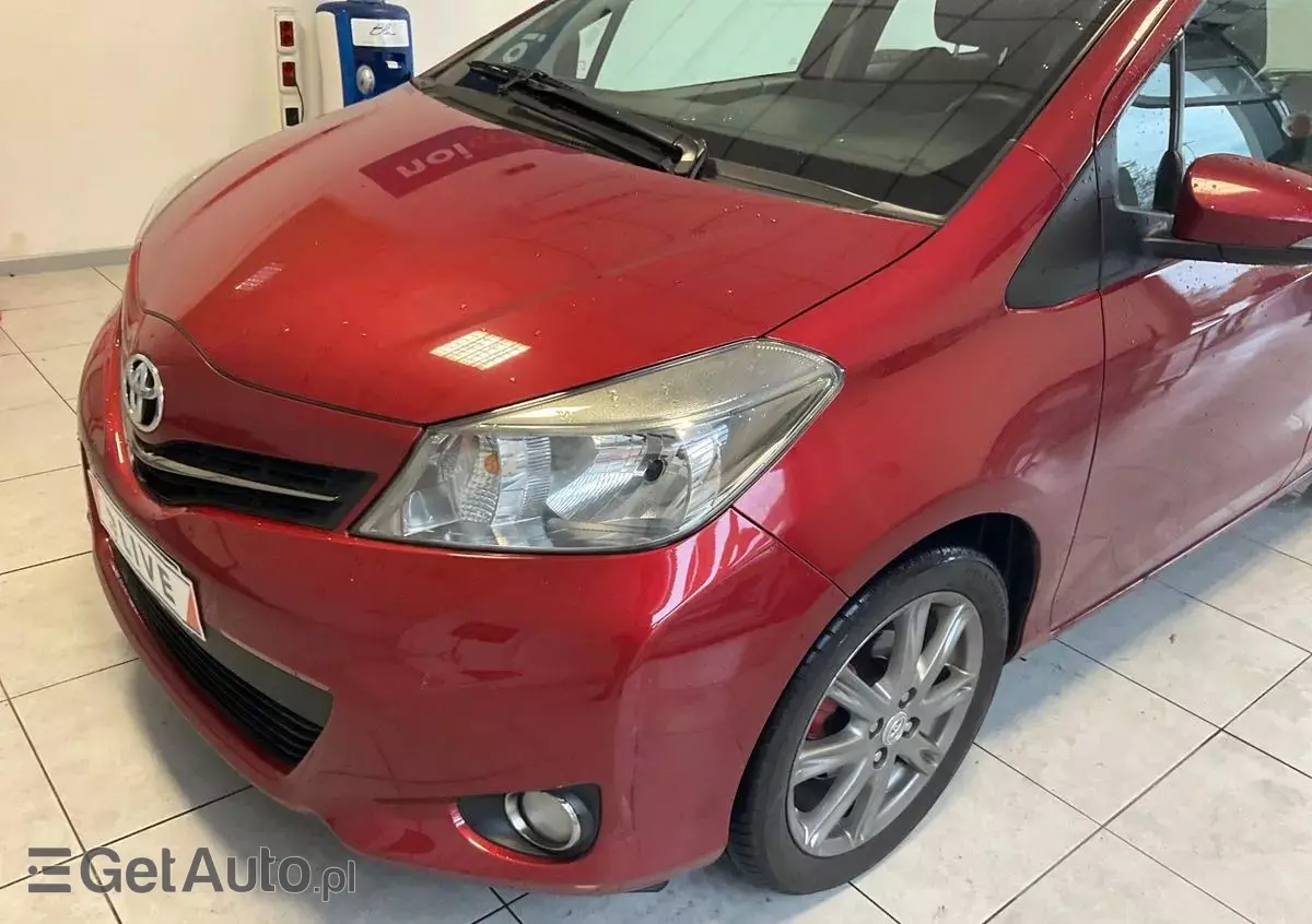 TOYOTA Yaris 1.33 Prestige