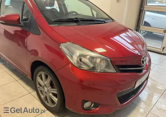 TOYOTA Yaris 1.33 Prestige