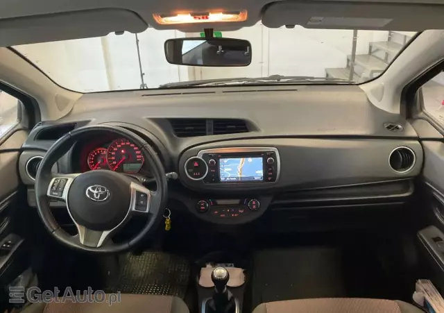 TOYOTA Yaris 1.33 Prestige