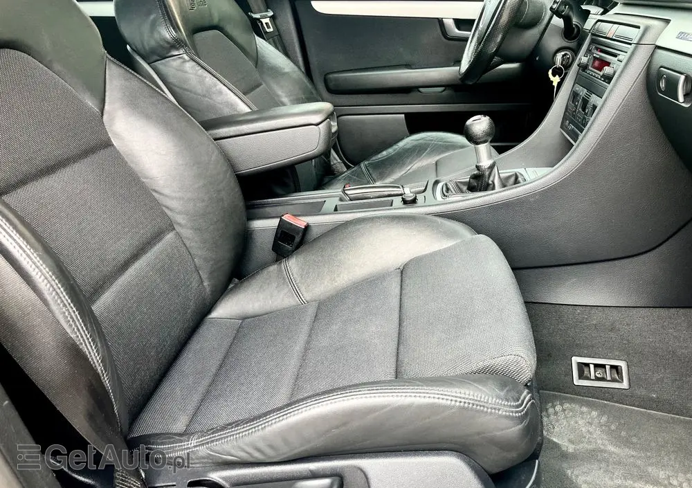 AUDI A4 1.8 T quattro