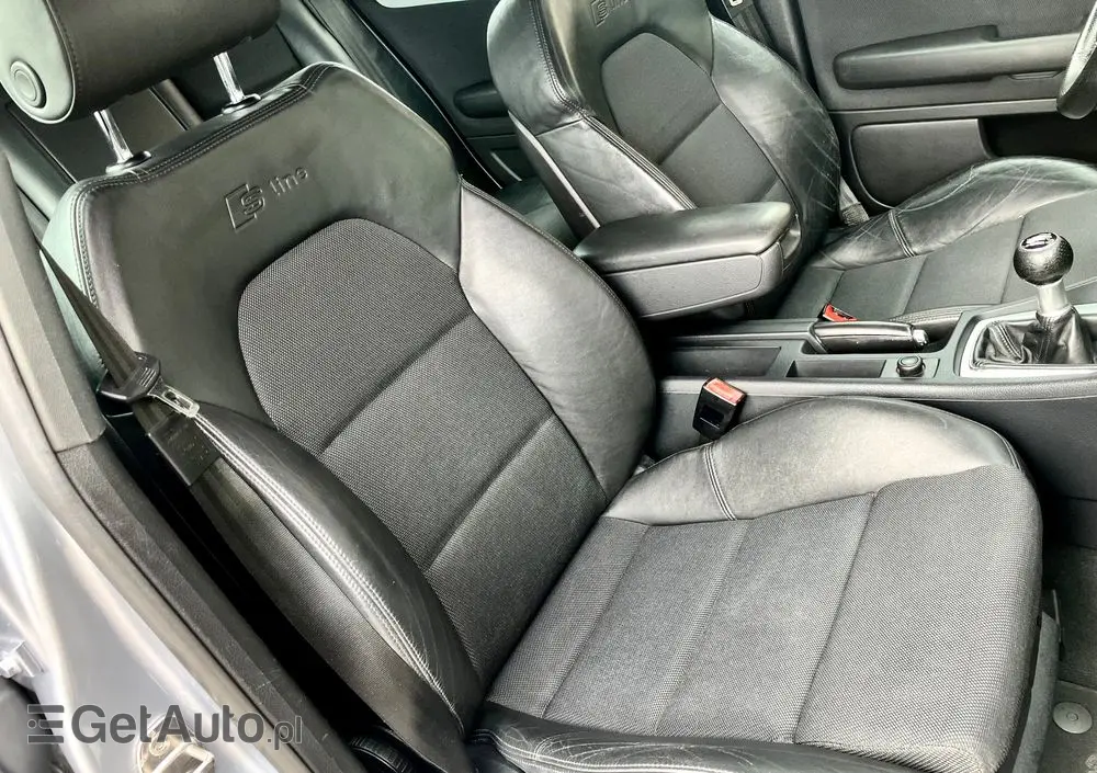 AUDI A4 1.8 T quattro