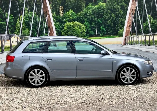AUDI A4 1.8 T quattro