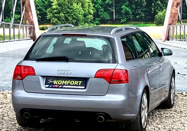 AUDI A4 1.8 T quattro